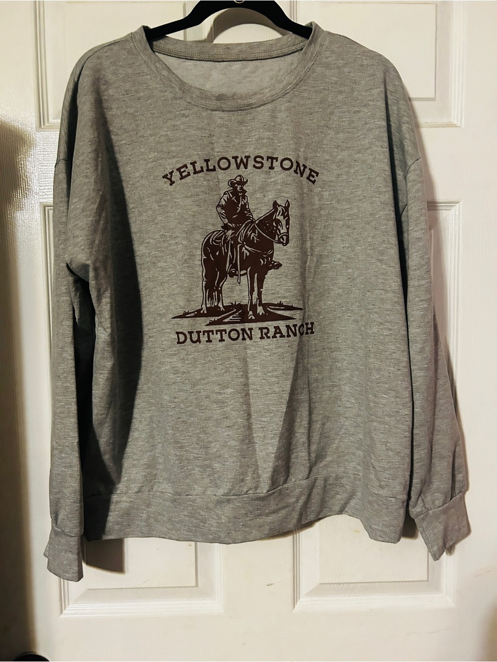 NWOT Yellowstone Dutton Ranch Gray Crewneck Sweatshirt
